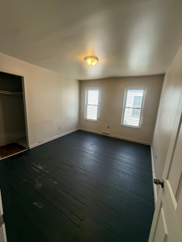 Building Photo - 330 2nd St