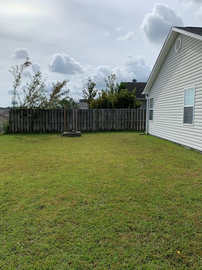 Building Photo - Wonderful 3BR 2BA home in Ogden area of Wi...
