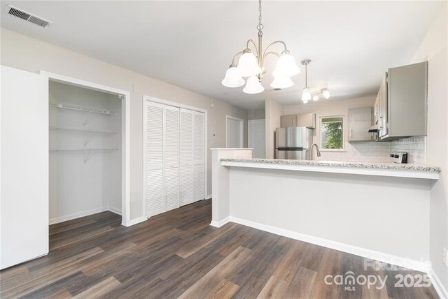 Building Photo - 1596 Eagles Pl