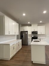 Building Photo - 47 Painters Wy Building Photo - 47 Painters Wy