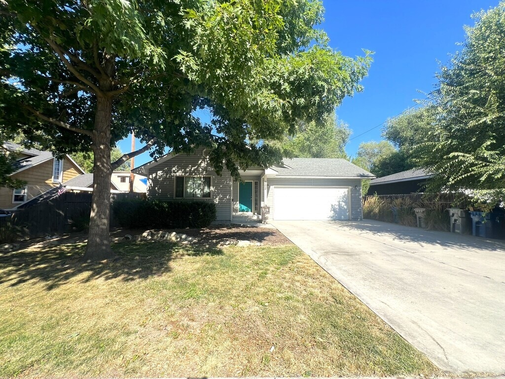 Primary Photo - 902 N Wilson St
