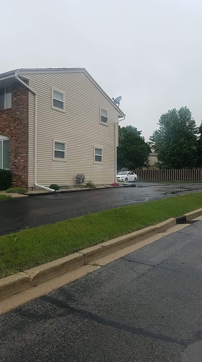 Foto del edificio - N169W20020 Georgetown Dr