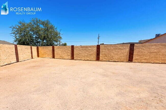 Building Photo - 3452 N 67th Dr