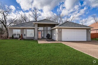 Building Photo - 69 Witherby Dr