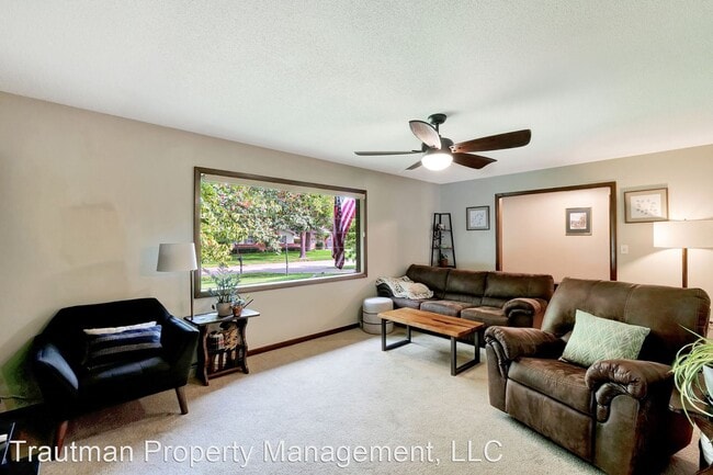 Building Photo - 4 br, 2.5 bath House - 2105 Gunn Dr.