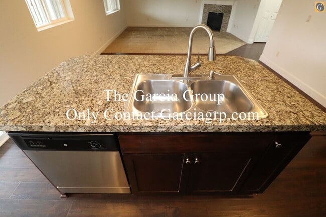 Building Photo - 1129 Lilac St