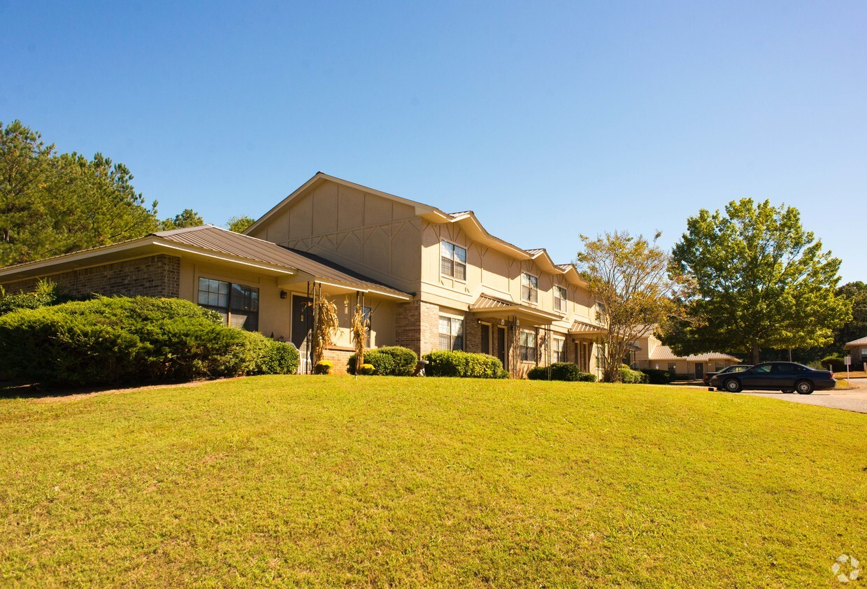 Building Photo - Montevallo Villas