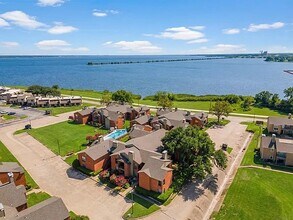 Building Photo - 5909 Lake Hubbard Pkwy