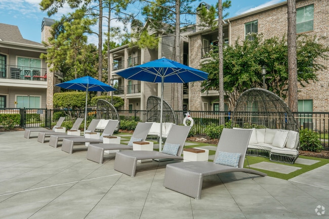 Building Photo - Town Center Crossing