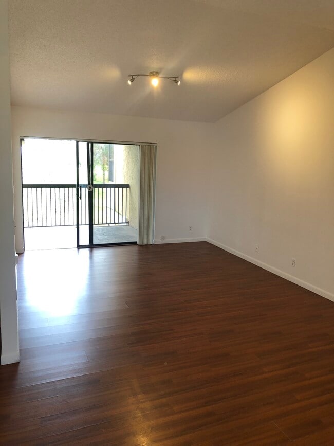 Building Photo - 5761 Riverside Dr