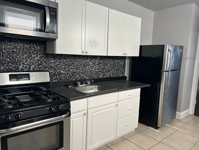 Foto del edificio - 5027 Newhall St