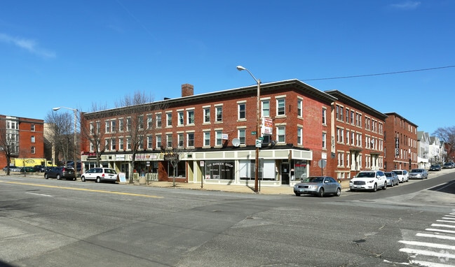 Primary Photo - 1279 Elm St
