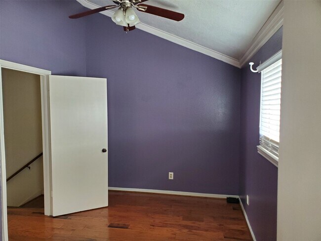 Foto del edificio - 9339 Westwood Village Dr