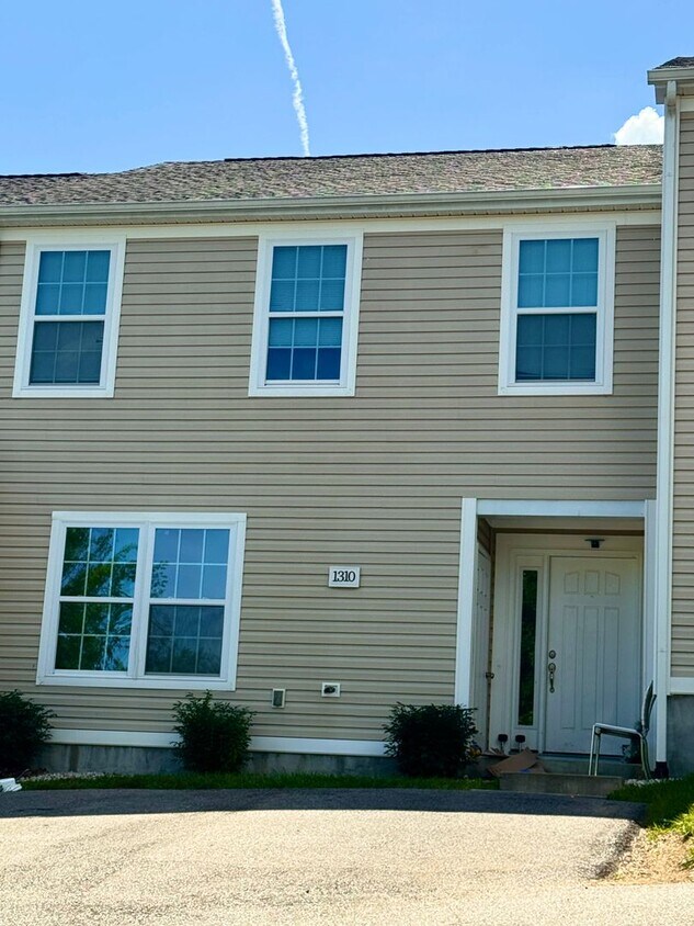 Foto del edificio - 1310 Providence Blvd NW
