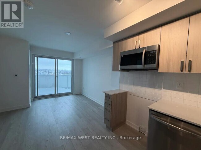 Building Photo - 1010 Sandy Beach Rd