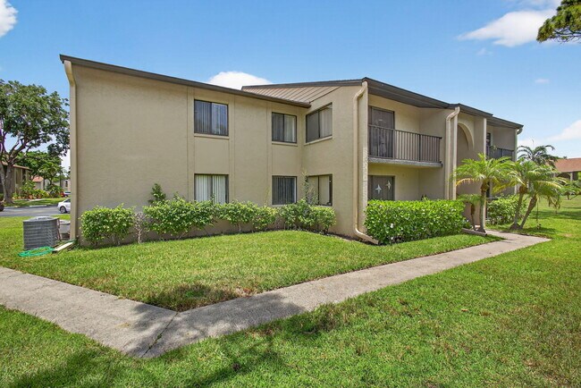 Foto del edificio - 514 Shady Pine Way