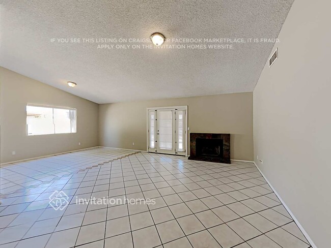 Building Photo - 6015 W Loma Ln