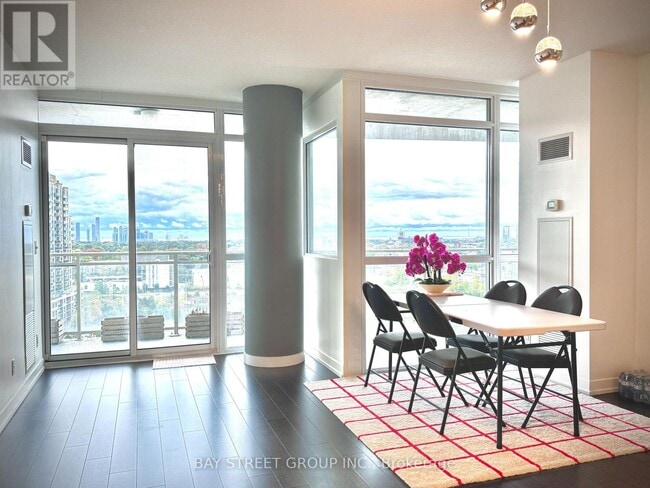 Building Photo - 5101 Dundas St W