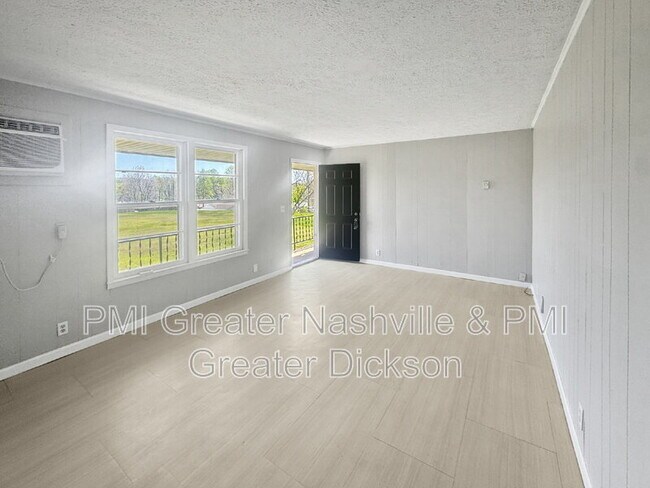 Building Photo - 542 Ashe Ave