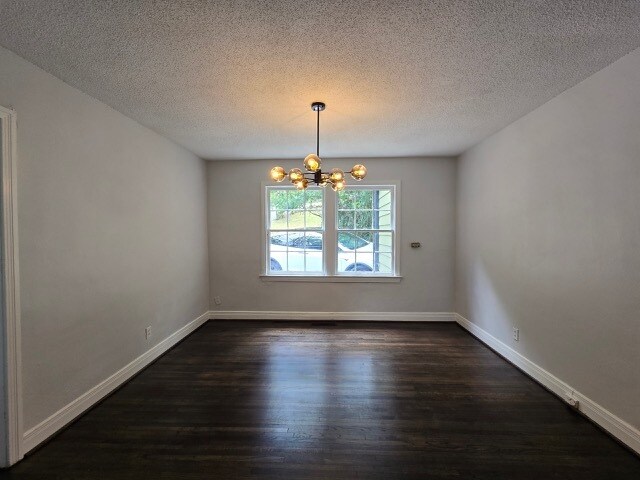 Foto del edificio - 2611 20th Alley N