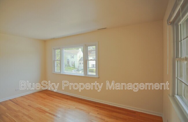 Foto del edificio - 707 Nelson Dr