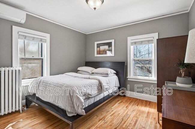 Foto del edificio - 3542 Emerson Ave S