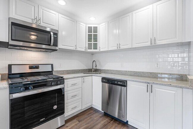 Foto del edificio - 2101 Hawthorne Ln