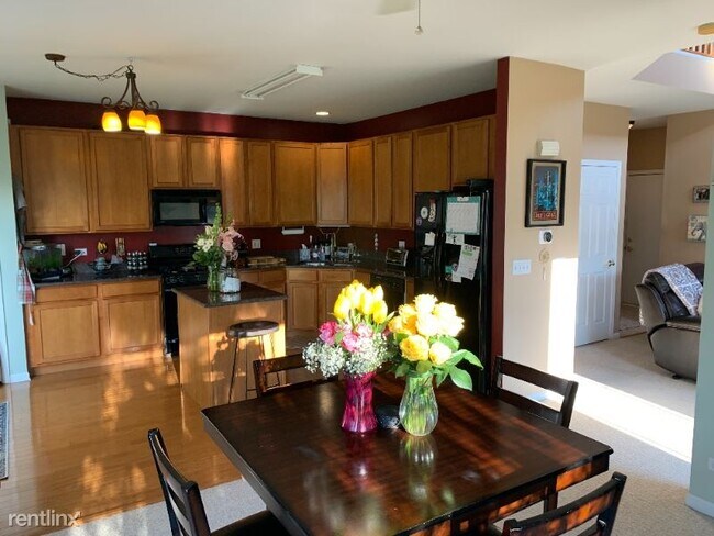 Foto del edificio - 353 Abington Woods Dr