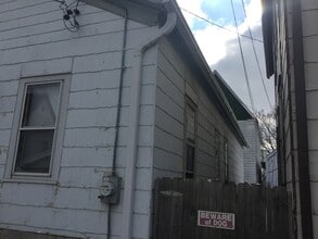 Building Photo - 1116 W Washington St