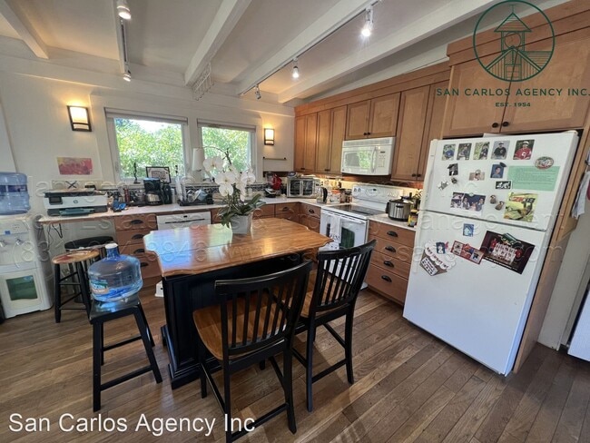 Building Photo - 2 br, 1 bath House - 25 Paso Hondo