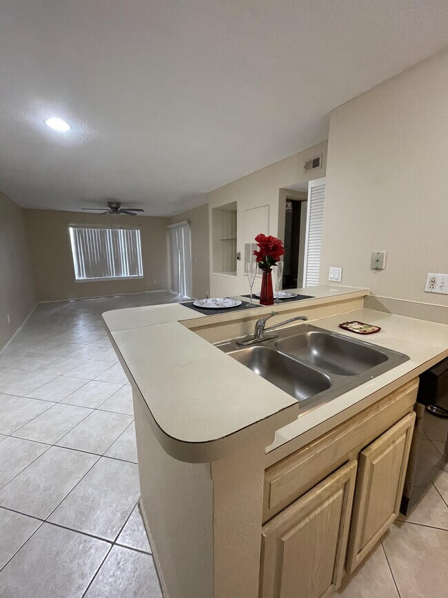 Building Photo - 1805 Palm Cove Blvd