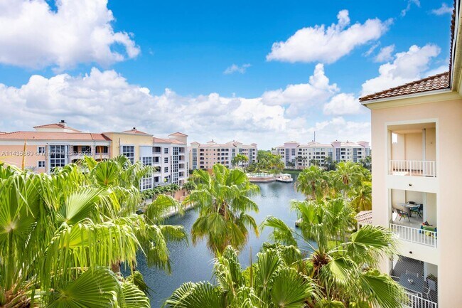 Building Photo - 715 Crandon Blvd