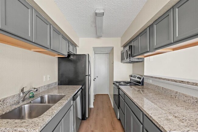 Foto del edificio - 2750 Holly Hall St