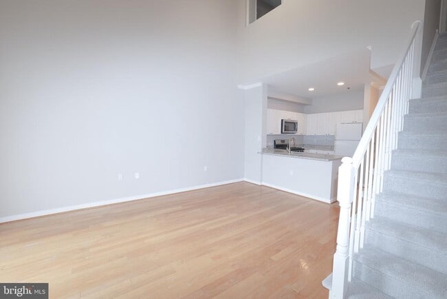 Building Photo - 1641 International Dr