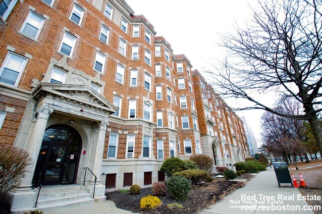 Building Photo - 1191 Boylston St