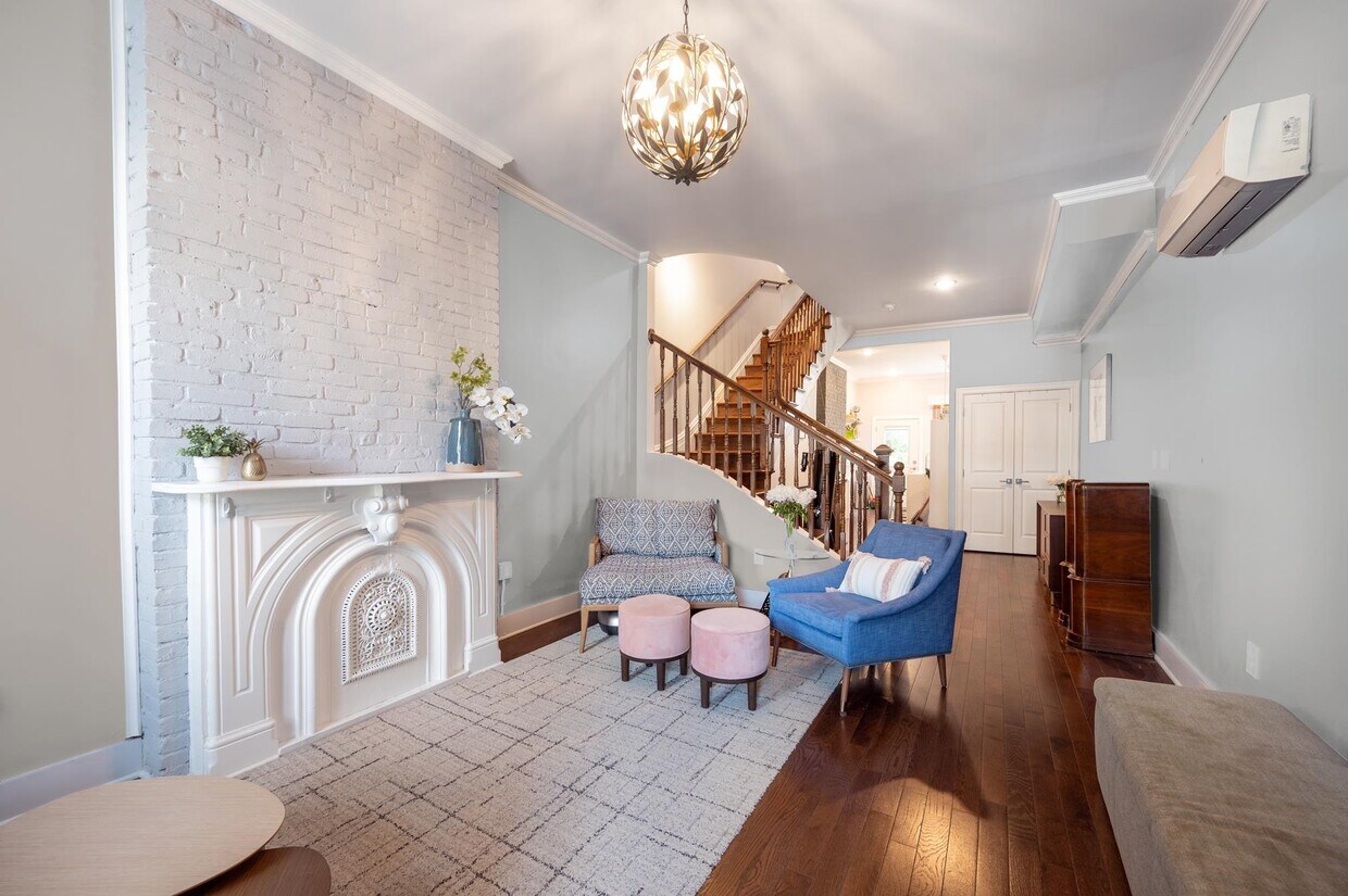 Primary Photo - 23 Belmont Ave