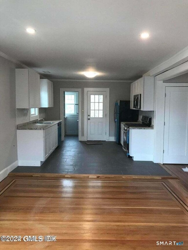 Foto del edificio - 53 Richland Rd