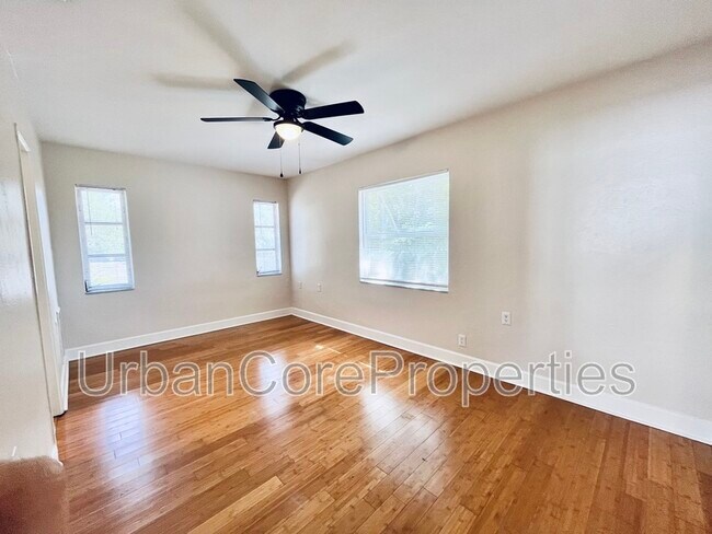 Foto del edificio - 1527 5th St N