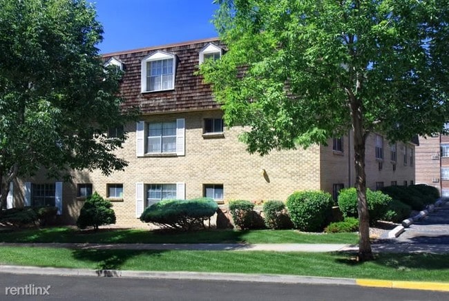Building Photo - 995 Humboldt St