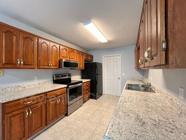 Foto del edificio - 6003 Hunter Rd