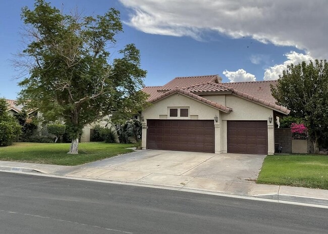 Foto del edificio - 69811 Willow Ln