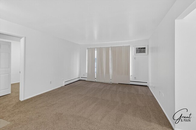Foto del edificio - Redford Square Apartments
