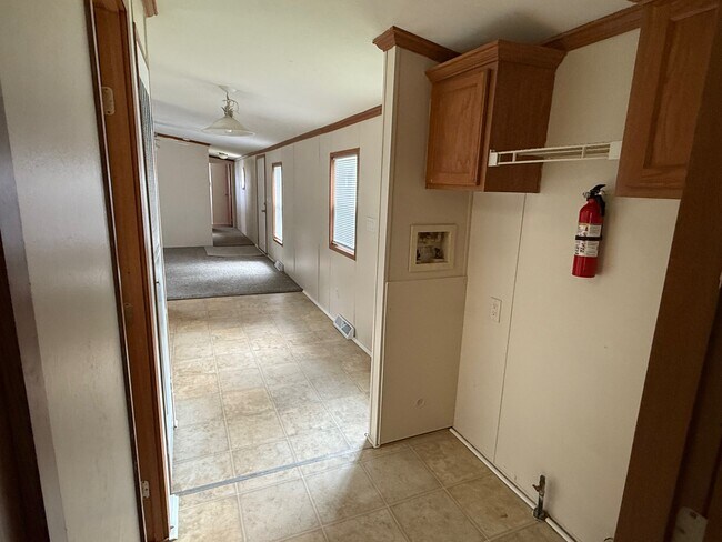 Foto del edificio - 249 E Birdsall-