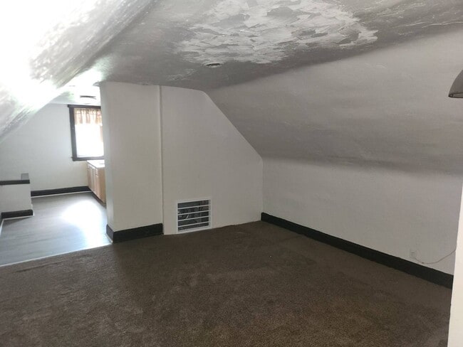 Foto del edificio - 974 Eddy Rd