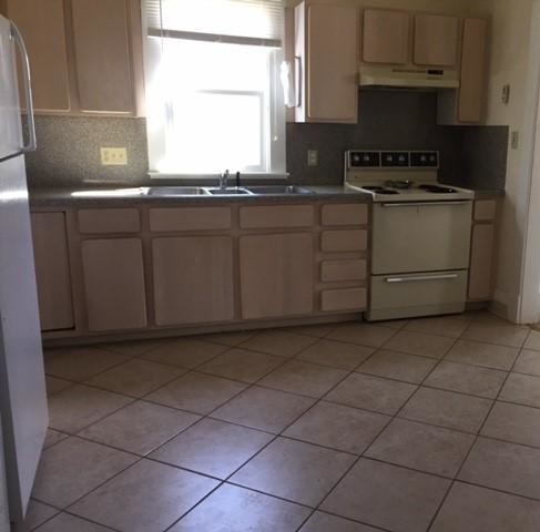 Building Photo - 143 W. Colorado St