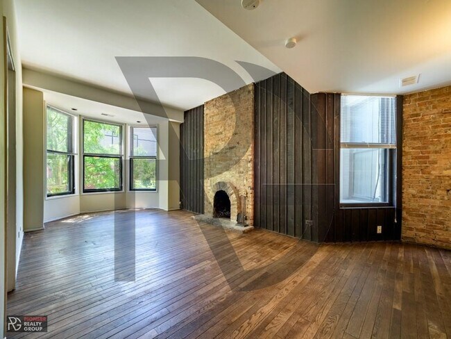 Foto del edificio - 2904 N Broadway