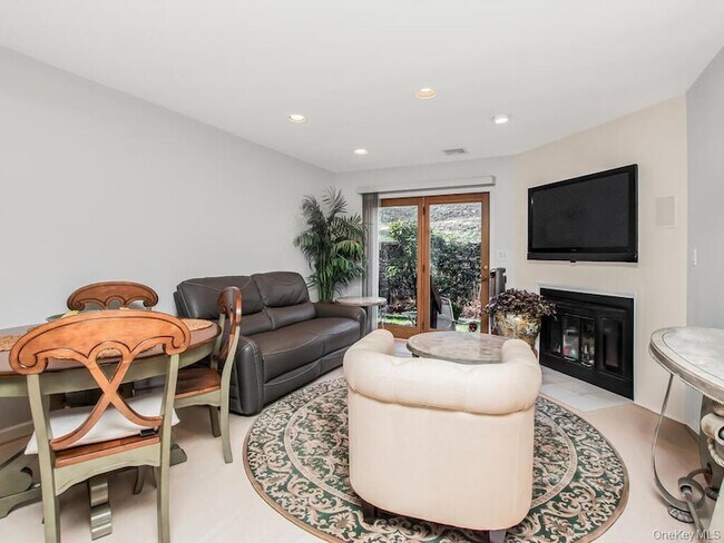 Foto del edificio - 8 Davids Ln