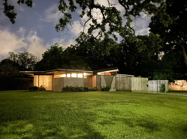 Mid-Century Mod- Side view - 7601 Janak Dr