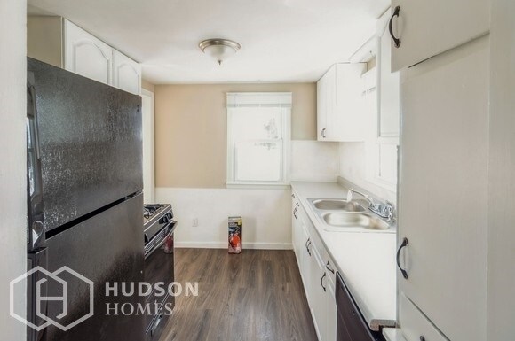 Building Photo - NOW AVAILABLE! 148 Crystal Dr, NORTH SYRAC...