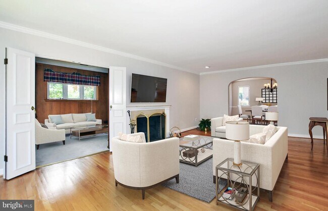 Building Photo - 5128 33rd St NW